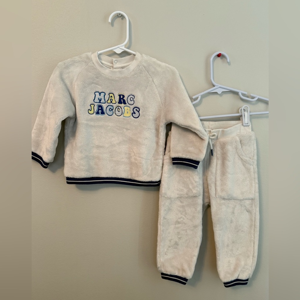 Marc Jacobs Cream Super Soft Two Piece Outfit